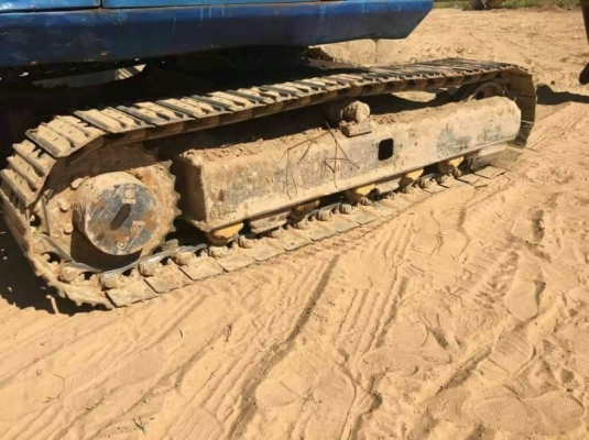 ขาย 295,000 KOMATSU  PC 60-5  เครื่องดี ปั้มแรง เอวแน่น ช่วงล่างดี รถพร้อมใช้มาก  รถอยู่ จ.กาฬสินธุ์ โทร 090-772-3710 090-772-3708