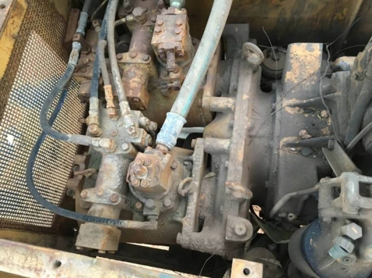 ขาย 295,000 KOMATSU PC200-2LCเครื่องเดิมดี ปั้มแรง โช่หนา เอวแน่น เอกสารชื้อขาย รถอยู่ จ.ร้อยเอ็ด 090-772-3710 090-772-3708