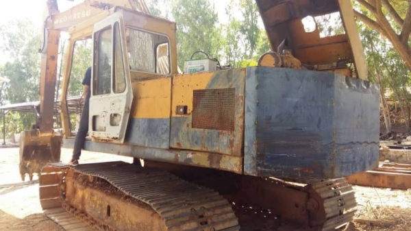 ขาย 295,000 KOMATSU PC200-2LCเครื่องเดิมดี ปั้มแรง โช่หนา เอวแน่น เอกสารชื้อขาย รถอยู่ จ.ร้อยเอ็ด 090-772-3710 090-772-3708