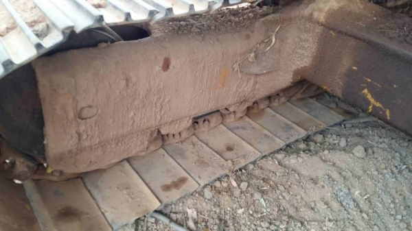 ขาย 295,000 KOMATSU PC200-2LCเครื่องเดิมดี ปั้มแรง โช่หนา เอวแน่น เอกสารชื้อขาย รถอยู่ จ.ร้อยเอ็ด 090-772-3710 090-772-3708