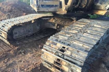 ขาย 295,000 SUMITOMO 2800 F 2  เครื่อง 6BD1TURBO ปั้ม K3V โช่พอใช้ เอวแน่น รถใช้งานอยู่ รถอยู่ จ.สกลนคร  090-772-3710 090-772-3708