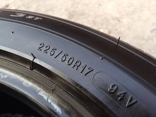 ยาง MICHELIN 225-50-17 ปี 15 ครบชุด 4 เส้น 5000 สภาพสวยๆไม่มีปะไม่บวมไม่กินข้าง ดอกยางเหลือเยอะเอาไปวิ่งกันใด้อีกยาวค่ะ ยาง MICHELIN 225-50-17 ปี 15 ครบชุด 4 เส้น 5000 สภาพสวยๆไม่มีปะไม่บวมไม่กินข้าง ดอกยางเหลือเยอะเอาไปวิ่งกันใด้อีกยาวค่ะ