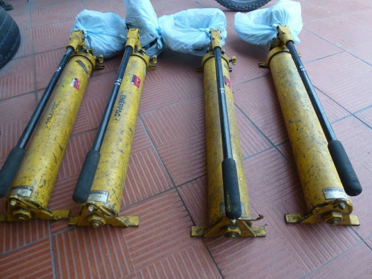 ขายด่วน หัวเจาะนำเข้าจากญี่ปุ่น หมุนซ้ายขวา กระแทก เจาะย่อบาดาลได่ สไลด์ขึ้นลง ใช้ระบบไฮดรอลิค สภาพยังไม่เคยใช้งาน 270000