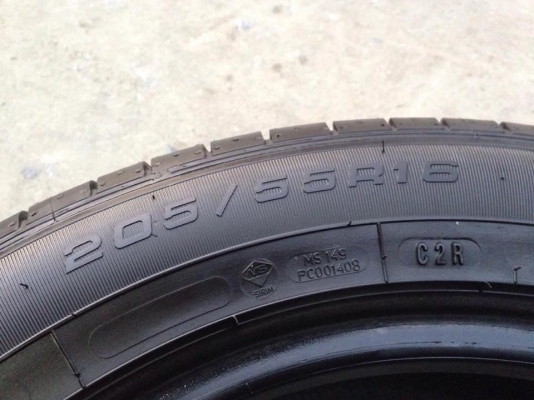 ยาง GOOD YEAR 205-55-16 ปี 16 ครบชุด 4 เส้น 4500  สวยๆไม่บวมไม่กินข้างดอกยางเหลือเยอะเอาไปวิ่งกันใด้อีกยาวค่ะ