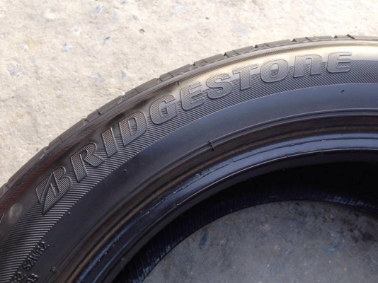 ยาง Bridgstone 185-55-16 ปี 15 ครบชุด 4 เส้น 3500  สวยๆไม่บวมไม่กินข้างดอกยางเหลือเยอะเอาไปวิ่งกันใด้อีกยาวค่ะ