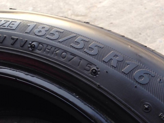 ยาง Bridgstone 185-55-16 ปี 15 ครบชุด 4 เส้น 3500  สวยๆไม่บวมไม่กินข้างดอกยางเหลือเยอะเอาไปวิ่งกันใด้อีกยาวค่ะ