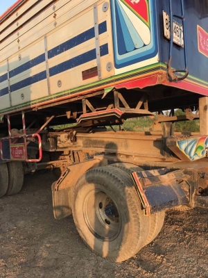 ขาย 2,650,000 ISUZU360 แรงปี 55  วิ่ง 28x,xxx กม. แม่ลูกดั้มอู่เปียก ลูกสามคาน รถพร้อมใช้ เอกสารเล่มทะเบียน. รถอยู่ จ.นครปฐม  090-772-3710 090-772-3708