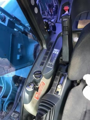 KOBELCO SK200 MARK 8 KOBELCO SK200 MARK 8