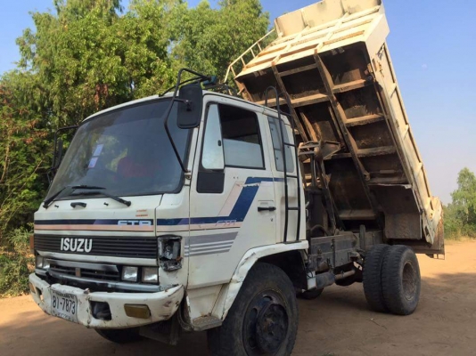 ขายครับ 6 ล้อดัมพ์ Isuzu FSR เครื่อง 6BD1 165 แรง เครื่องดีคัสซีสวย กระบะยาว 4 เมตร ยาง 9 ขอบ 20 เอก ขายครับ 6 ล้อดัมพ์ Isuzu FSR เครื่อง 6BD1 165 แรง เครื่องดีคัสซีสวย กระบะยาว 4 เมตร ยาง 9 ขอบ 20 เอก