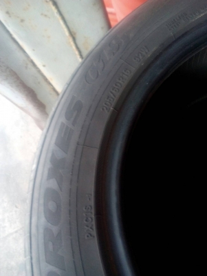 205/60R16  TOYO ปี14 ชุด 4  เส้น tel. 081-427-3941