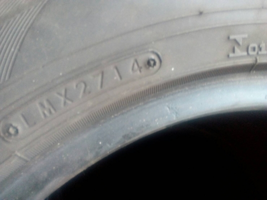 205/60R16  TOYO ปี14 ชุด 4  เส้น tel. 081-427-3941