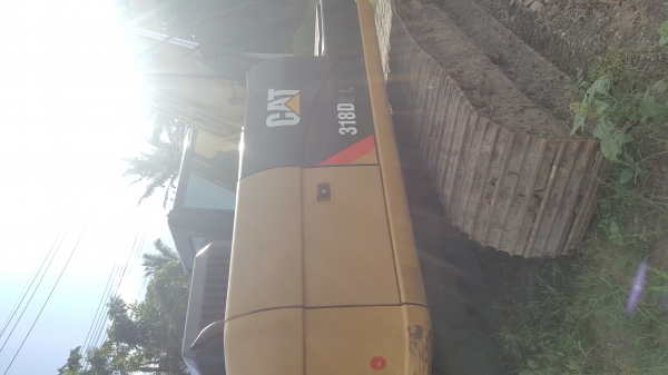 ขายแบคโฮ CAT 318D2L