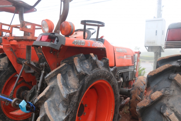 ขายรถไถ KUBOTA L3408 แถมดันหน้า และผานหลัง ทะเบียนพร้อมดอน  ราคา 195,000 อ.แกลง จ.ระยอง มีรถขนส่งบริการขนส่งทั่วไทย DC Tractor Rayong 0818618678,0899347475 https://www.facebook.com/DC-Tractor-Rayong-3071545327&hellip;/shop&hellip; id line=081-8618678 id l