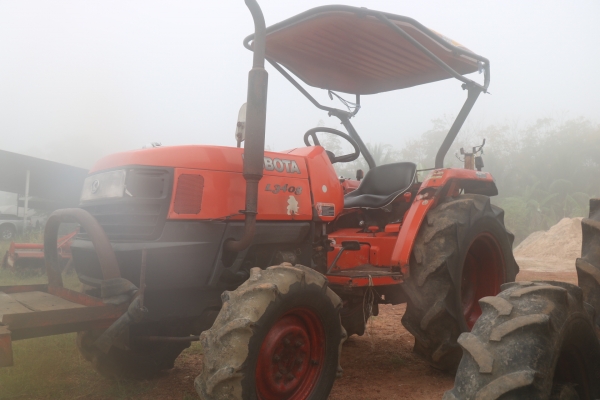 ขายรถไถ KUBOTA L3408  ทะเบียนพร้อมโอน  ราคา 135,000 อ.แกลง จ.ระยอง มีรถขนส่งบริการขนส่งทั่วไทย DC Tractor Rayong 0818618678,0899347475 https://www.facebook.com/DC-Tractor-Rayong-3071545327&hellip;/shop&hellip; id line=081-8618678 id line=089-9347475