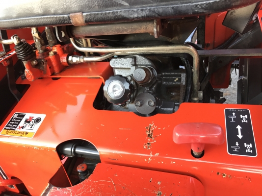 ขายรถไถคูโบต้า L3608sp(4WD)2เพลา พร้อมอุปกรณ์ ใบมีดหน้าและผานพรวน ราคา 368,000 บาท พร้อมส่งฟรีถึงบ้าน โทรสอบถามได้เลยค่ะ 081-9136451 ขอดูรูปทาง Line:Bow6451  รถสวย สภาพพร้อมใช้งาน รถสวยสภาพ80\% ชั่วโมงทำงาน 500 ชั่วโมง  เครื่องดี เกียร์ดี ยางดีทั้ง 4 เส้น