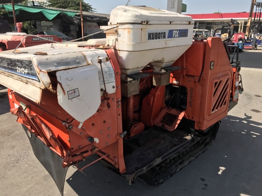 รถเกี่ยวข้าว Kubota รุ่น RX1100