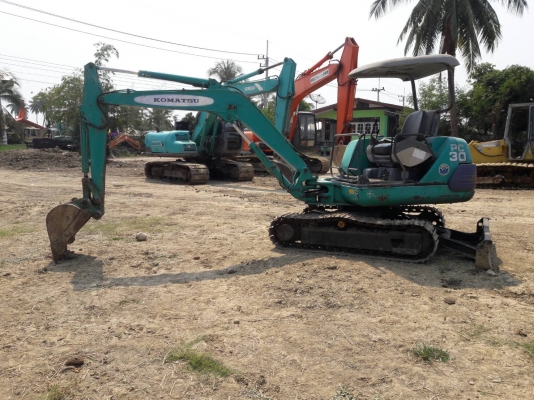 ขายKOMATSU PC30-7  เก่าญี่ปุ่นแท้..สภาพสวย..เครื่องปั๊มดี  ระบบคล่อง..โทร..089-3818694  ดวงนภา