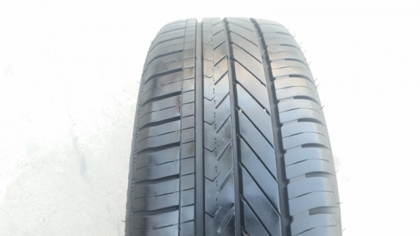 ขายยาง185/60/15 ปี 3715 GOODYEAR 4 เส้น