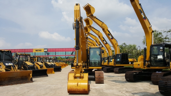ขายรถขุดมือสอง caterpillar รุ่น 318D2L สภาพสวย ขายรถขุดมือสอง caterpillar รุ่น 318D2L สภาพสวย