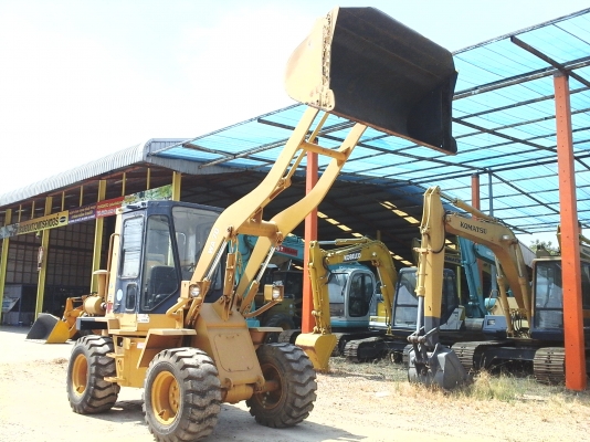 ขายรถตักล้อยาง WA 70-1 เก่านอกแท้มีแอร์เอกสารครบแขนยาว 4 เมตร 1.8 คิว รถสภาพเดิมยังไม่ใช้งานในไทยร้านละอองดาวแทรคเตอร์นครชัยศรี