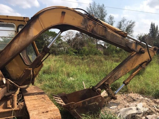 ขาย 185,000 KOMATSU PC60-2  เครื่องฟิตใหม่ ปั้มแรง โช่หนา เอวแน่น (แถมบุ้งกี๋ขุดท่อ) เอกสารชื้อขาย รถอยู่ จ.อุดรธานี โทร&amp;ไอดีไลน์  090-772-3710 090-772-3708