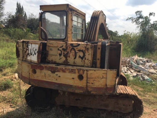 ขาย 185,000 KOMATSU PC60-2  เครื่องฟิตใหม่ ปั้มแรง โช่หนา เอวแน่น (แถมบุ้งกี๋ขุดท่อ) เอกสารชื้อขาย รถอยู่ จ.อุดรธานี โทร&amp;ไอดีไลน์  090-772-3710 090-772-3708