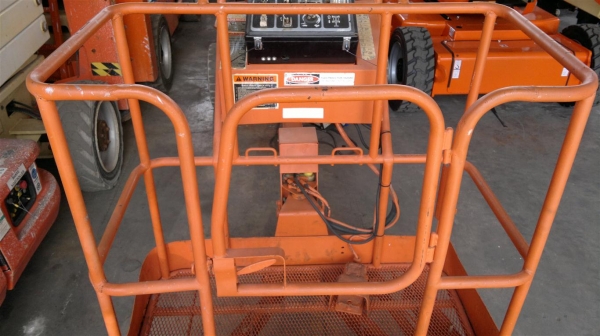 ขายรถกระเช้า JLG บูมศอก N35E สูง 10.70 เมตร  มือสอง