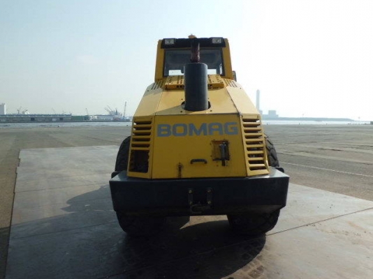 รถบด BOMAG รุ่น BW 212 D-3 รถบด BOMAG รุ่น BW 212 D-3