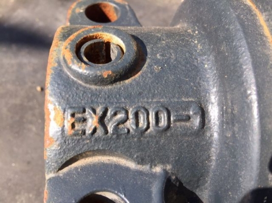 ขายลูกโรเลอร์ล่าง แบคโฮฮิตาชิ EX200-1 ของแท้เก่าเก็บ