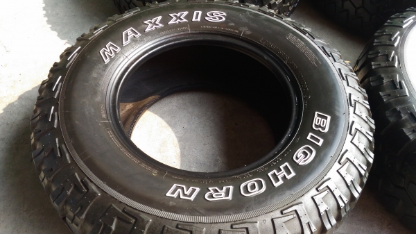 ขายยางมัท maxxis bighorn 265/75/16 ปี 14