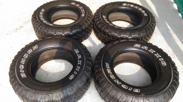 ขายยางมัท maxxis bighorn 265/75/16 ปี 14