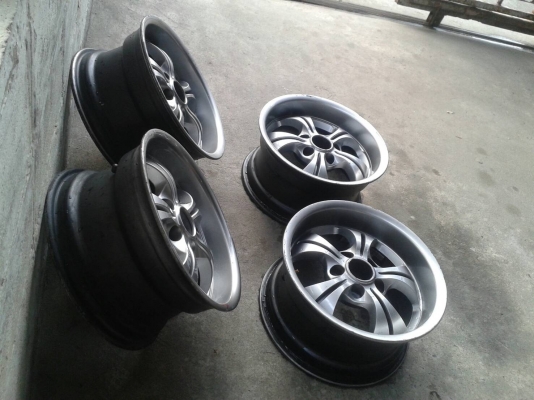 ขอบ15นิ้ว5รู114 ชุดนี้ ราคา 5900 บาท ขอบ15นิ้ว5รู114 ชุดนี้ ราคา 5900 บาท