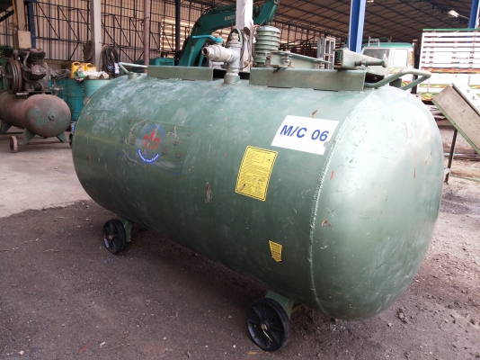 .....ถังลมเปล่าขนาดใหญ่ 1000 ลิตร สวยๆเลย.....