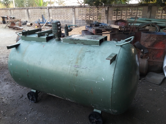.....ถังลมเปล่าขนาดใหญ่ 1000 ลิตร สวยๆเลย.....