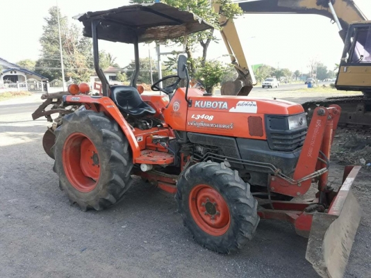 ขายรถไถ คูโบต้าL3408 ทำงาน2พันชม. อุปกรณ์ใบดันหน้า ผานหลัง คาด เอกสารทะเบียนครบ ขายรถไถ คูโบต้าL3408 ทำงาน2พันชม. อุปกรณ์ใบดันหน้า ผานหลัง คาด เอกสารทะเบียนครบ