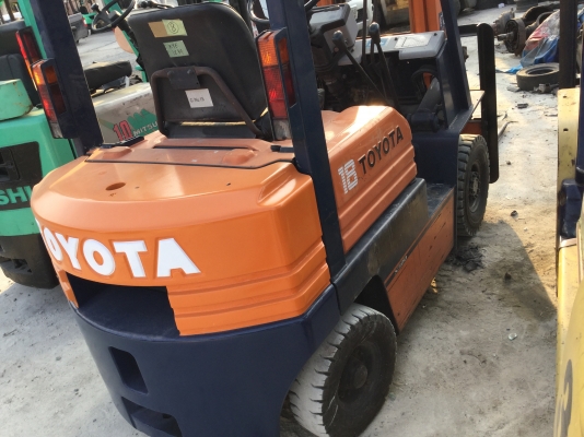 ขาย รถโฟรคลิท โตโยต้า รุ่น 5 เบนซิล 1.8 ตันเสา 3 เมตร