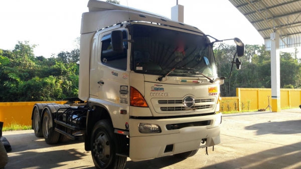 รถฮีโน่ 10 ล้อ หัวลาก FM2P 380 แรงม้า. ปี 55. สนใจติดต่อ 081 - 6079515