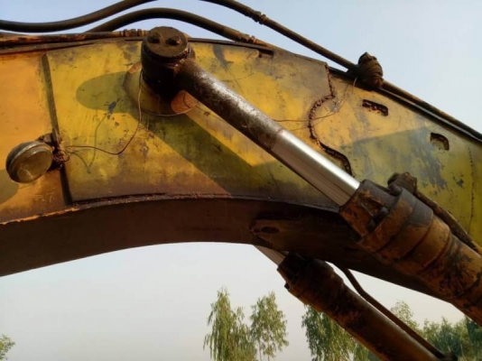 ขาย 395,000 KATO HD700 V 2 เครื่อง 6D31 ปั้มK3V โช่หนา เอวแน่น   รถอยู่ จ.ร้อยเอ็ด  090-772-3710 090-772-3708