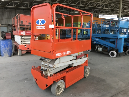 ขายรถกระเช้าMECรุ่น1932ESรถนอกนำเข้าสูง5.8เมตรใช้ไฟ24โวลท์เครื่องชาร์ทในตัว สภาพดีพร้อมใช้งาน