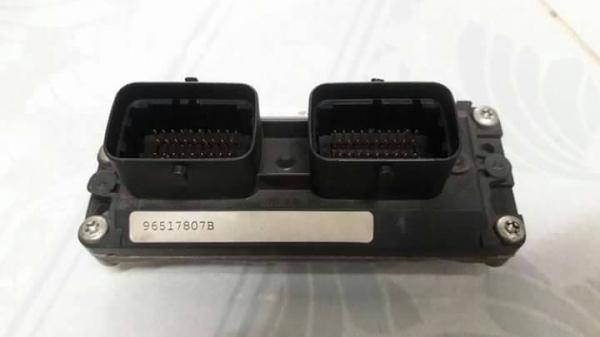 ขาย!!!  กล่องแต่ง Ducati Monster 695