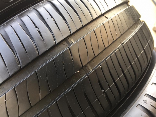 ขายยาง MICHELIN ENERGY XM2 185-60-15 ปี16 ดอกหนาจัด สภาพสวยมาก ไม่มีปะ ชุดละ 4,000 บาท