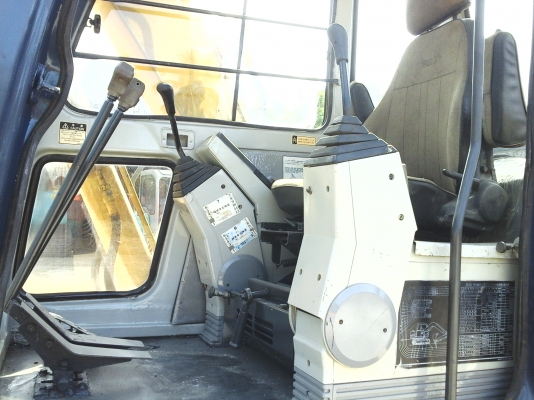 ขายรถขุด KOBELCO SK 60-1 มาร์คทีมีลายใบ 60 รถนำเข้าจากนอกแท้มีแอร์เอกสารอินวอยไฟฟ้าครบสภาพเดิมยังไม่ใช้งานในไทยร้านละอองดาวแทรคเตอร์นครชัยศรี