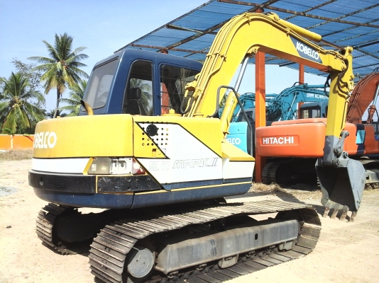 ขายรถขุด KOBELCO SK 60-1 มาร์คทีมีลายใบ 60 รถนำเข้าจากนอกแท้มีแอร์เอกสารอินวอยไฟฟ้าครบสภาพเดิมยังไม่ใช้งานในไทยร้านละอองดาวแทรคเตอร์นครชัยศรี