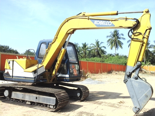 ขายรถขุด KOBELCO SK 60-1 มาร์คทีมีลายใบ 60 รถนำเข้าจากนอกแท้มีแอร์เอกสารอินวอยไฟฟ้าครบสภาพเดิมยังไม่ใช้งานในไทยร้านละอองดาวแทรคเตอร์นครชัยศรี