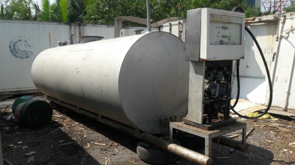 ขายถังน้ำมันพร้อมหัวจ่าย