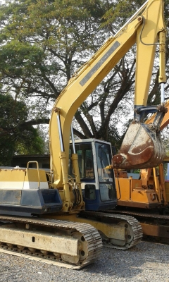 ต้องการขายรถขุดยี่ห้อ KOMATSU-PC100-3รถนอกนำเข้าจากญี่ปุ่น