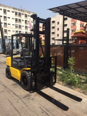 ขายรถยกโฟร์คลิฟท์ยี่ห้อ KOMAT'SU FD30-11  เสา4 เมตร