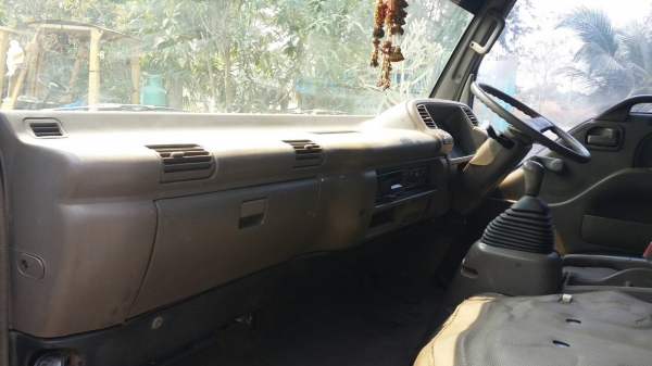 ขาย 6 ล้อ NPR. 66LX5 รถห้างแท้ เครื่อง 4HF1-404086. 120 แรง