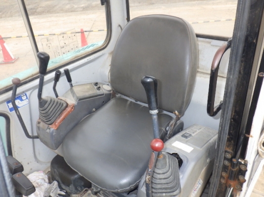 Komatsu PC40-7E ตู้เก๋ง รถสวย ระบบดี นำเข้าเองจากญี่ปุ่น