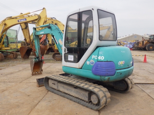 Komatsu PC40-7E ตู้เก๋ง รถสวย ระบบดี นำเข้าเองจากญี่ปุ่น